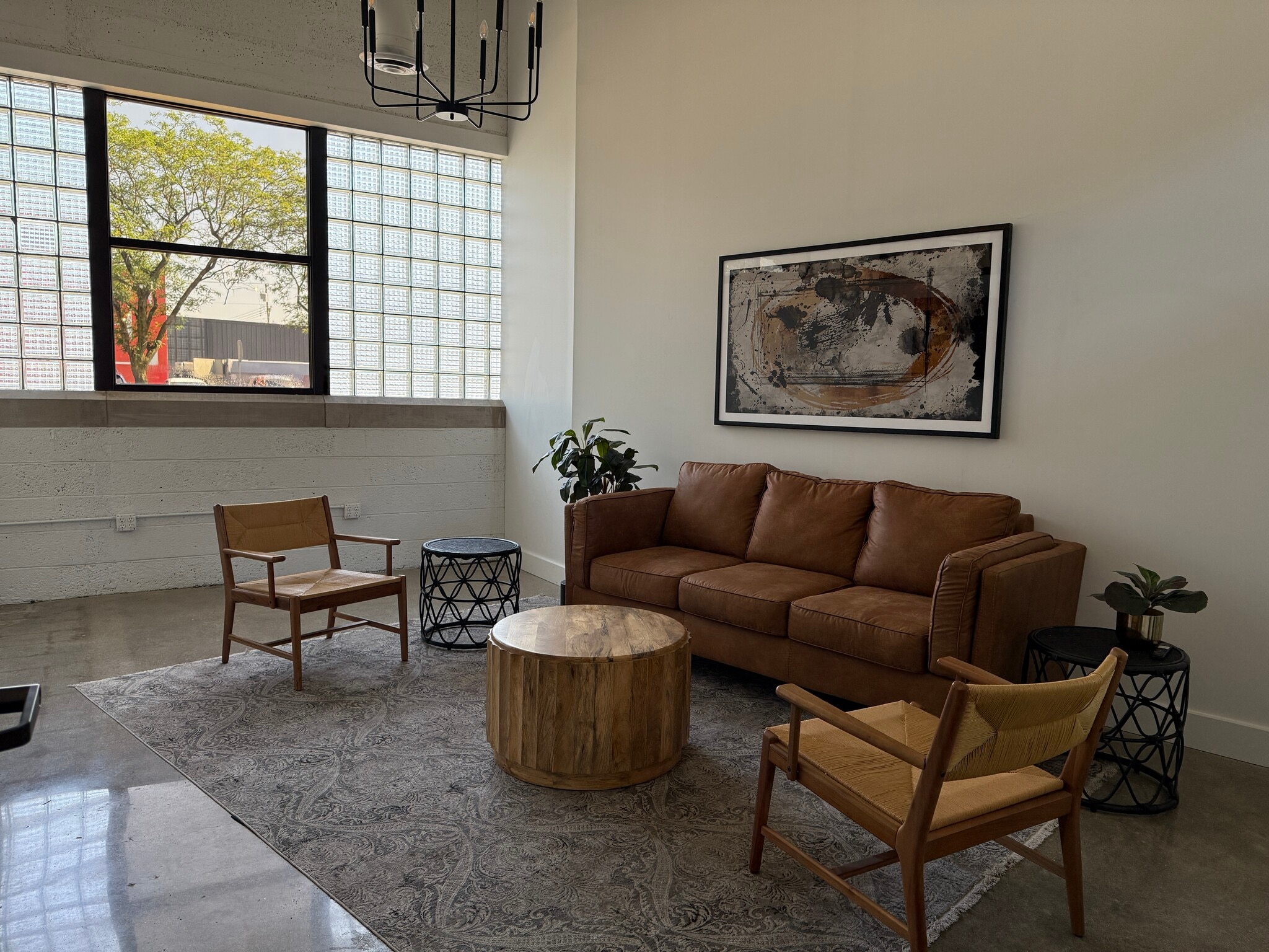 600 E Ohio St, Indianapolis, IN à louer Photo de l’immeuble– Image 1 sur 5