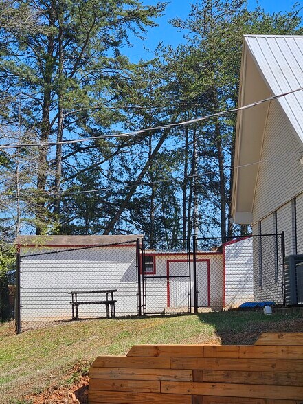 2920 Browns Bridge Rd, Gainesville, GA à vendre - Photo de l’immeuble – Image 3 sur 5