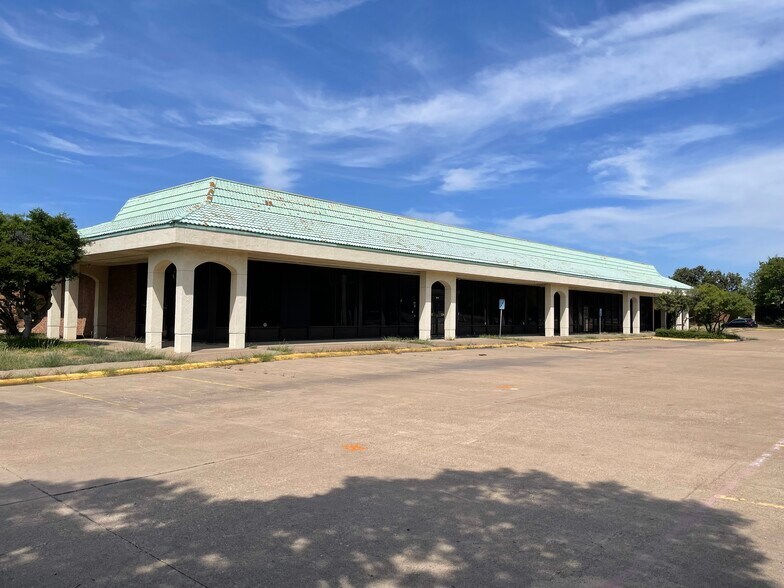 14601 Inwood Rd, Dallas, TX à vendre - Photo de l’immeuble – Image 2 sur 3