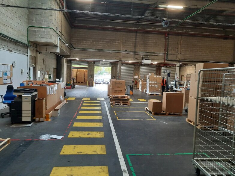 Industriel/Logistique dans Villejust à louer - Photo de l’immeuble – Image 3 sur 4