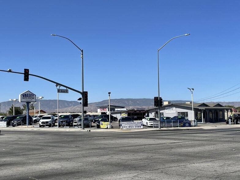 212 W Ave K, Lancaster, CA à vendre - Photo de l’immeuble – Image 3 sur 7