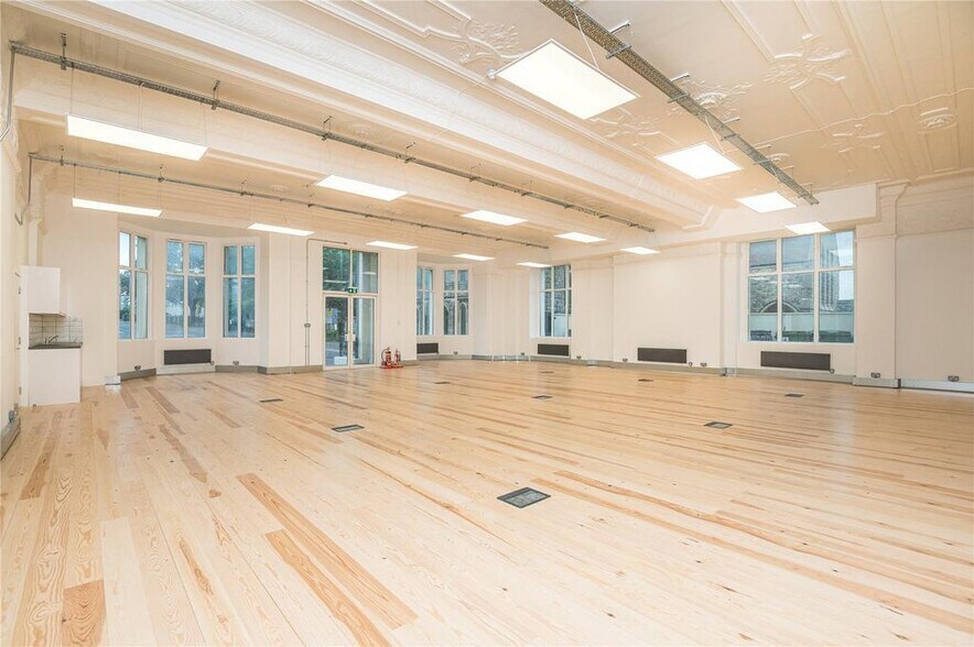 4-5 Church Rd, Southend-On-Sea à louer - Photo de l’immeuble – Image 2 sur 9