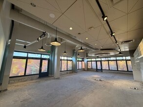 1235 State St, Santa Barbara, CA à louer Photo intérieure– Image 2 sur 15