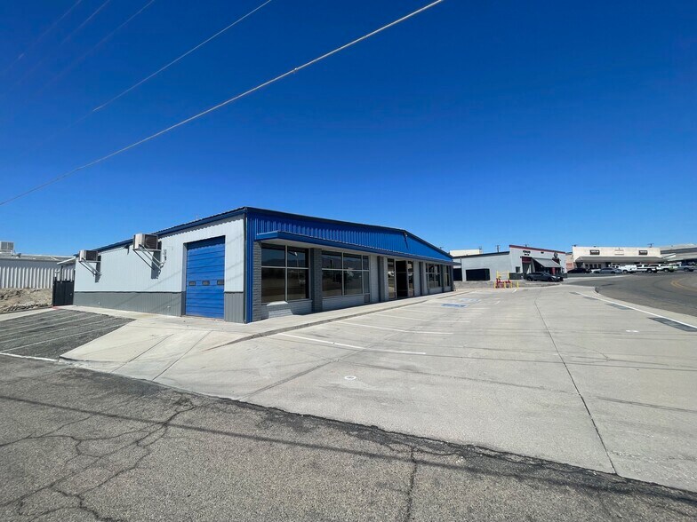 1851 Commander Dr, Lake Havasu City, AZ à louer - Photo de l’immeuble – Image 3 sur 59