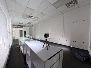 7755-7757 W Vernor Hwy, Detroit, MI à louer Photo intérieure– Image 1 sur 15