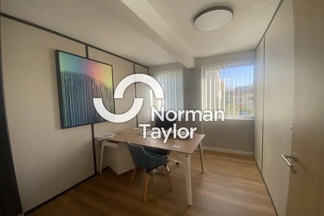 Plus de détails pour Bureau à vendre