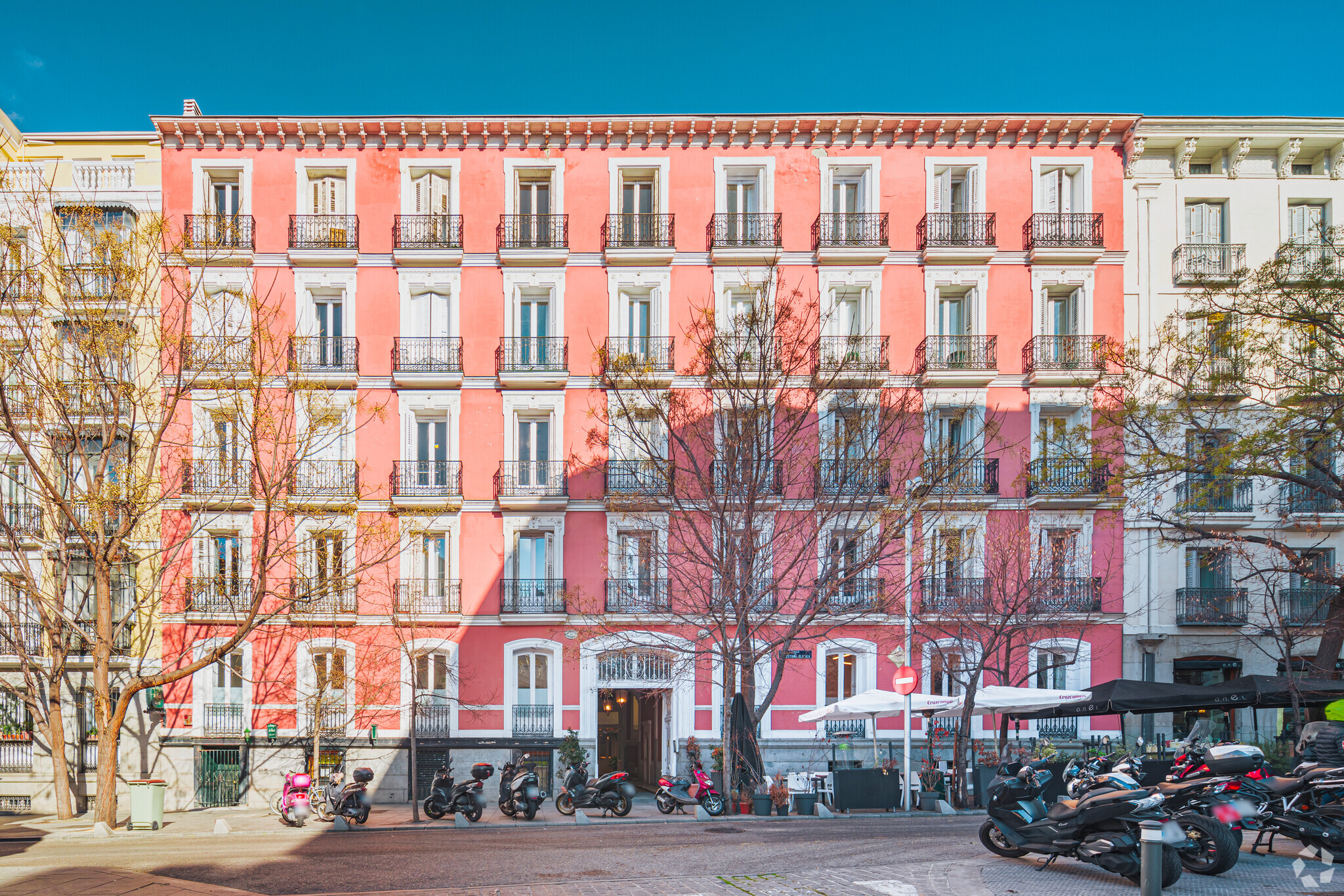 Calle Salustiano Olózaga, Madrid, Madrid à louer Photo principale– Image 1 sur 4