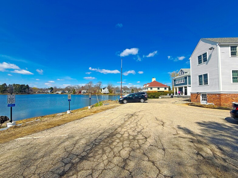 118 Maplewood Ave, Portsmouth, NH à vendre - Photo de l’immeuble – Image 3 sur 5