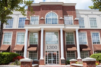 1300 Ridenour Blvd, Kennesaw, GA à louer Photo de l’immeuble– Image 1 sur 7