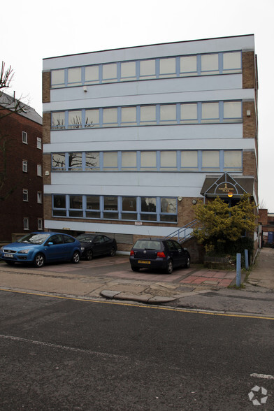 1 Torrington Park, Londres à louer - Photo de l’immeuble – Image 3 sur 3
