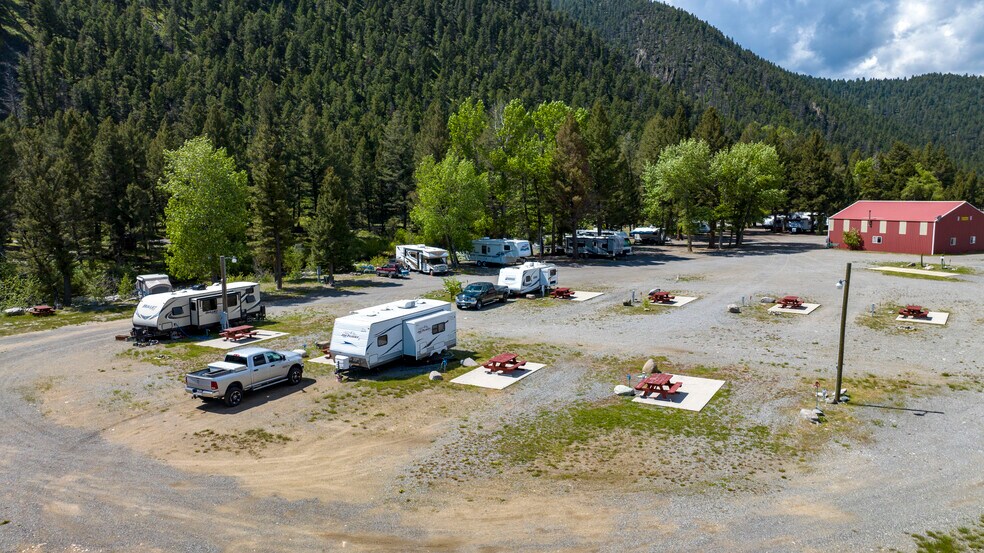 29 Frontage Rd, Basin, MT à vendre - Photo de l’immeuble – Image 3 sur 30