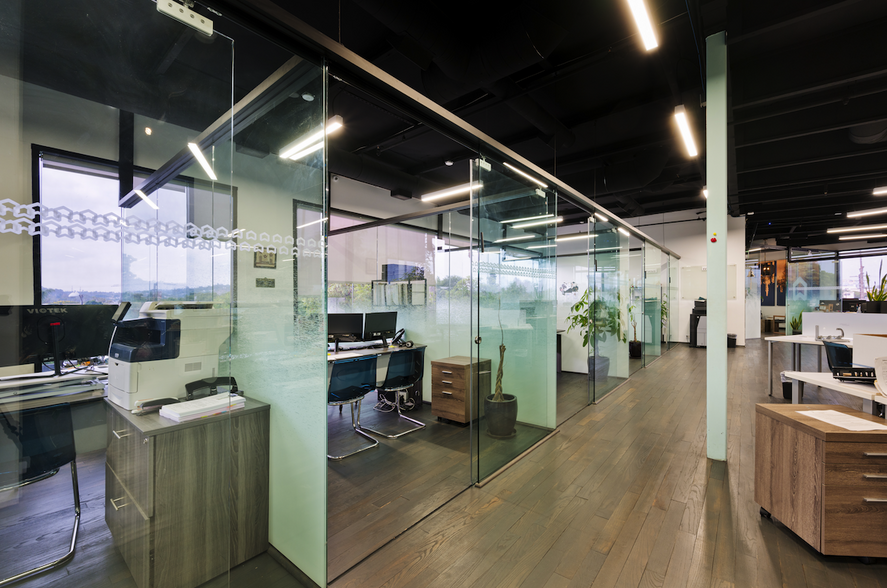 6125 Washington Blvd, Culver City, CA à louer - Photo de l’immeuble – Image 3 sur 5