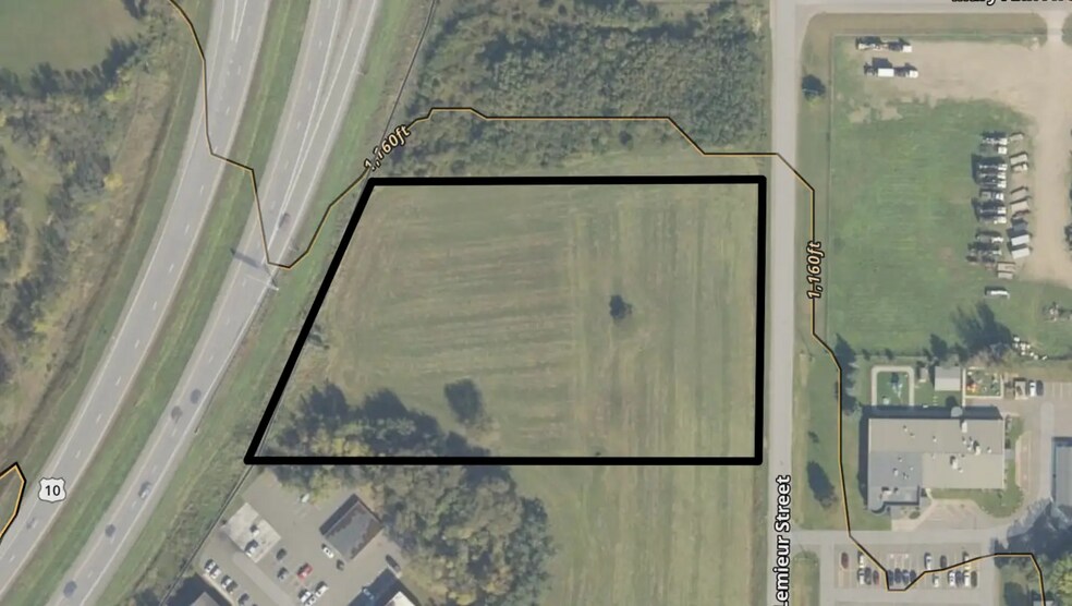 420 Lemieur St, Little Falls, MN à vendre - Aérien – Image 1 sur 5