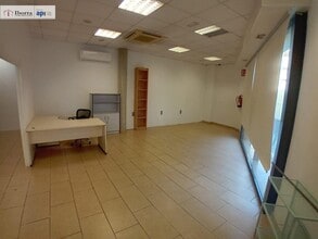 Local commercial dans Tordera, Barcelona à louer Photo intérieure– Image 1 sur 9