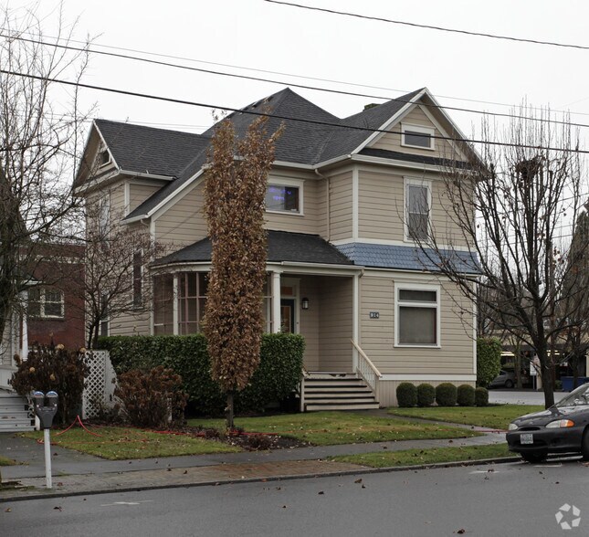 914 Esther St, Vancouver, WA à vendre - Photo de l’immeuble – Image 2 sur 15