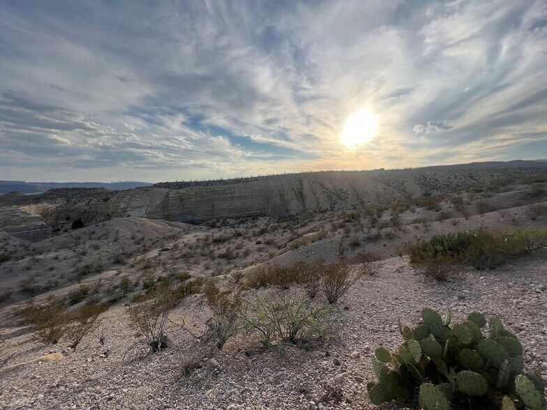 00 Needle Peak Rd, Terlingua, TX à vendre - Photo de l’immeuble – Image 2 sur 25