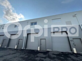 Plus de détails pour Local d'activités à louer