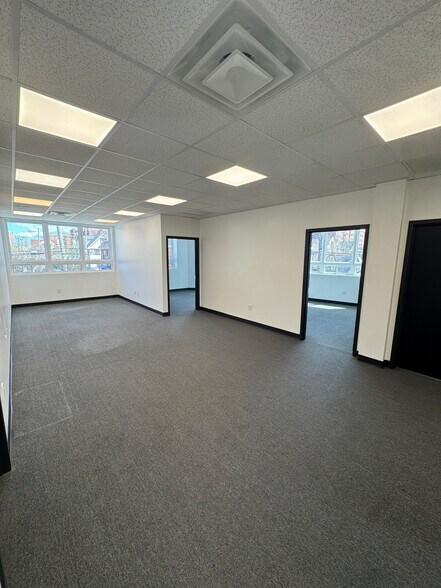 2620 E 18th St, Brooklyn, NY à louer - Photo de l’immeuble – Image 2 sur 6