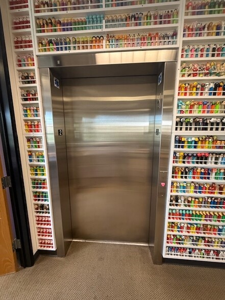 5018 Chesebro Rd, Agoura Hills, CA à vendre - Photo intérieure – Image 3 sur 12