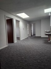 28855 Van Dyke Ave, Warren, MI à louer Photo intérieure– Image 1 sur 17