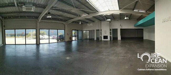 Plus de détails pour Local commercial à louer