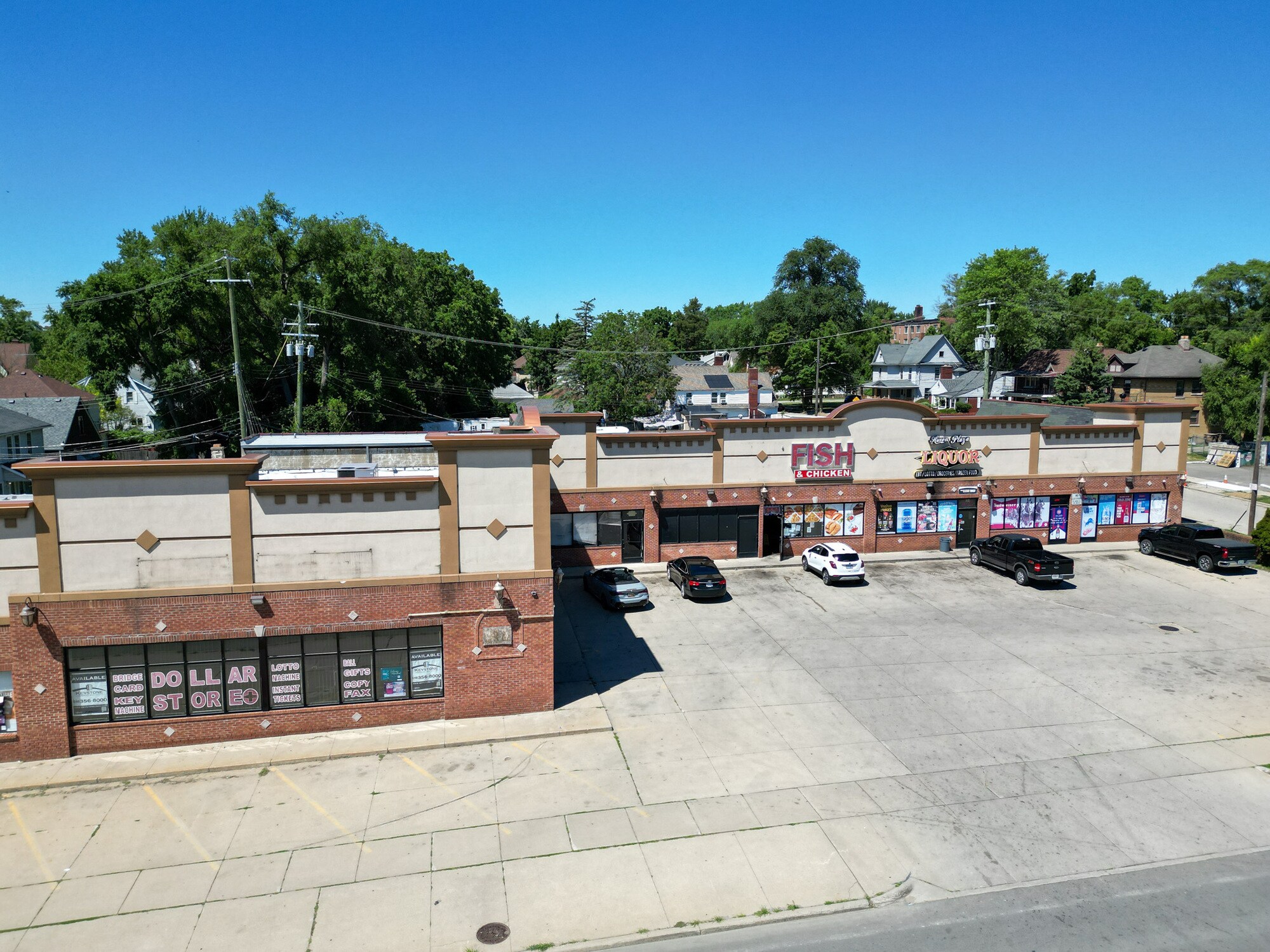 694-704 W Huron St, Pontiac, MI à louer Photo de l’immeuble– Image 1 sur 9