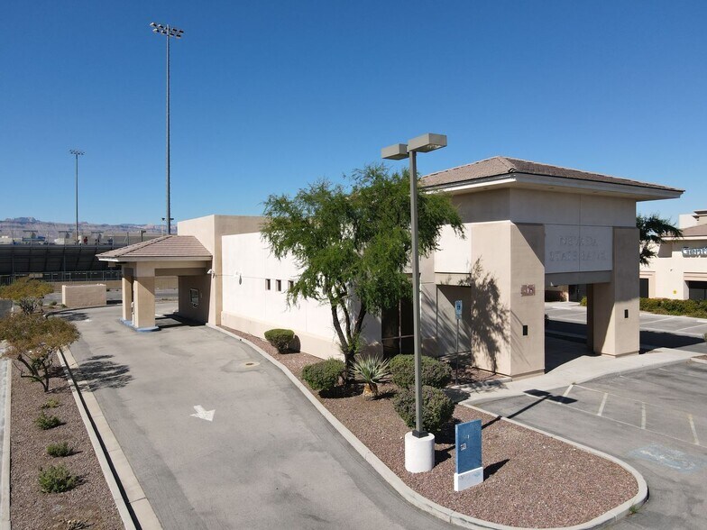5547 S Rainbow Blvd, Las Vegas, NV à louer - Photo de l’immeuble – Image 1 sur 22