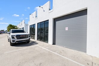 710 NW 5th Ave, Fort Lauderdale, FL à louer Photo intérieure– Image 1 sur 4