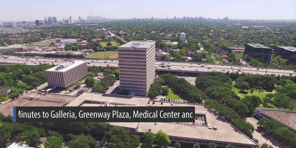 6330 West Loop S, Bellaire, TX à louer - Vidéo sur l’annonce professionnelle – Image 2 sur 16
