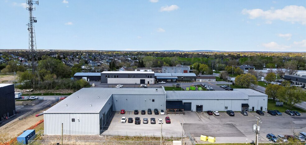 425 Boul Ford, Châteauguay, QC à vendre - Photo de l’immeuble – Image 1 sur 12
