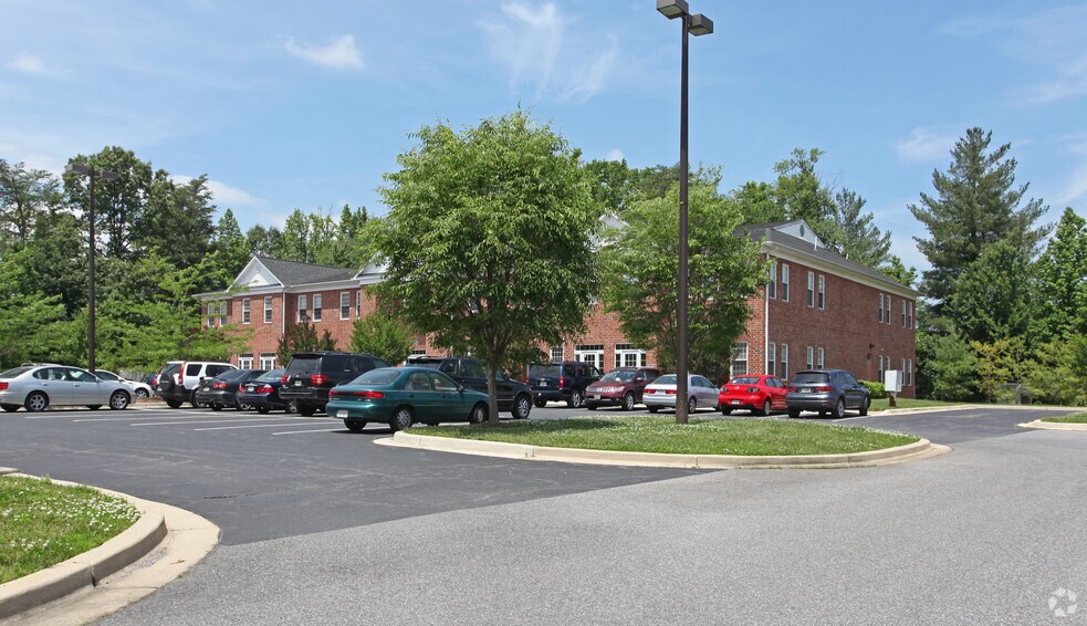 3158 Braverton St, Edgewater, MD à louer - Photo de l’immeuble – Image 3 sur 4