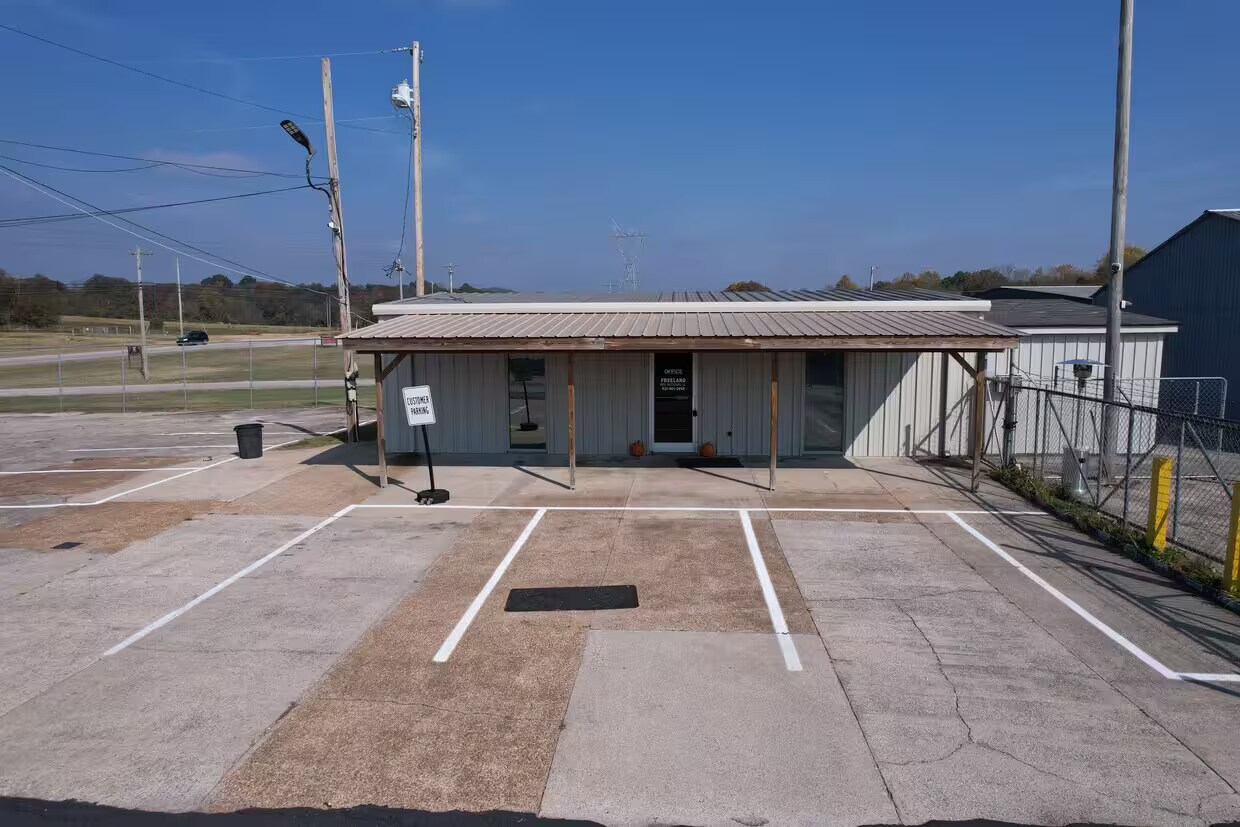 1230 Industrial Park Rd, Columbia, TN à louer Photo de l’immeuble– Image 1 sur 31