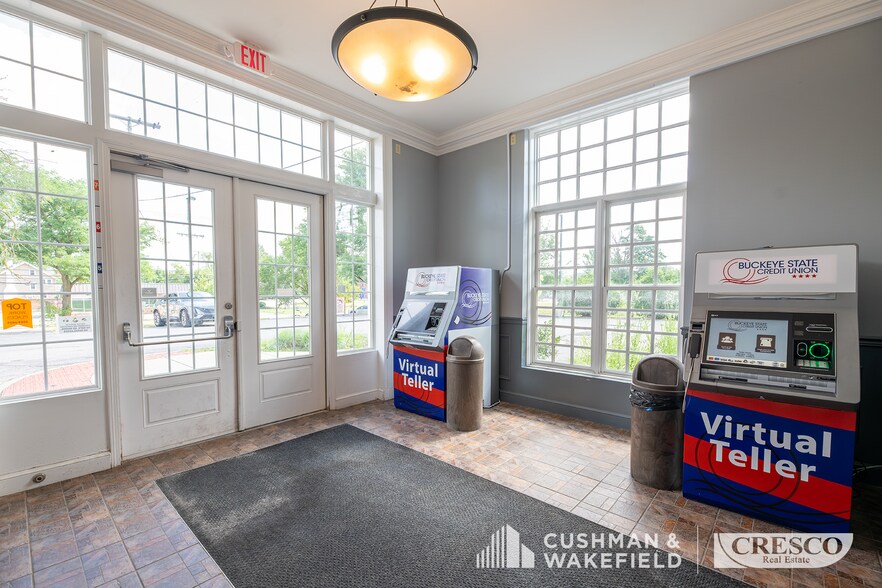 15808 Chagrin Blvd, Shaker Heights, OH à louer - Photo de l’immeuble – Image 2 sur 18