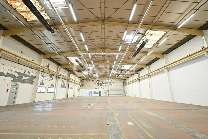 Bureau dans Miribel à louer - Photo intérieure – Image 3 sur 10