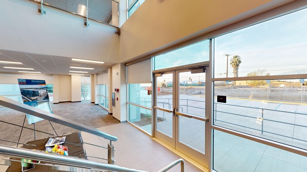 400 E Eucalyptus Ave, Ontario, CA à louer - Photo intérieure – Image 2 sur 28