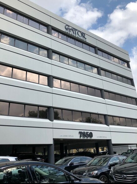 7850 Nw 146th St, Miami Lakes, FL à louer - Photo de l’immeuble – Image 2 sur 11