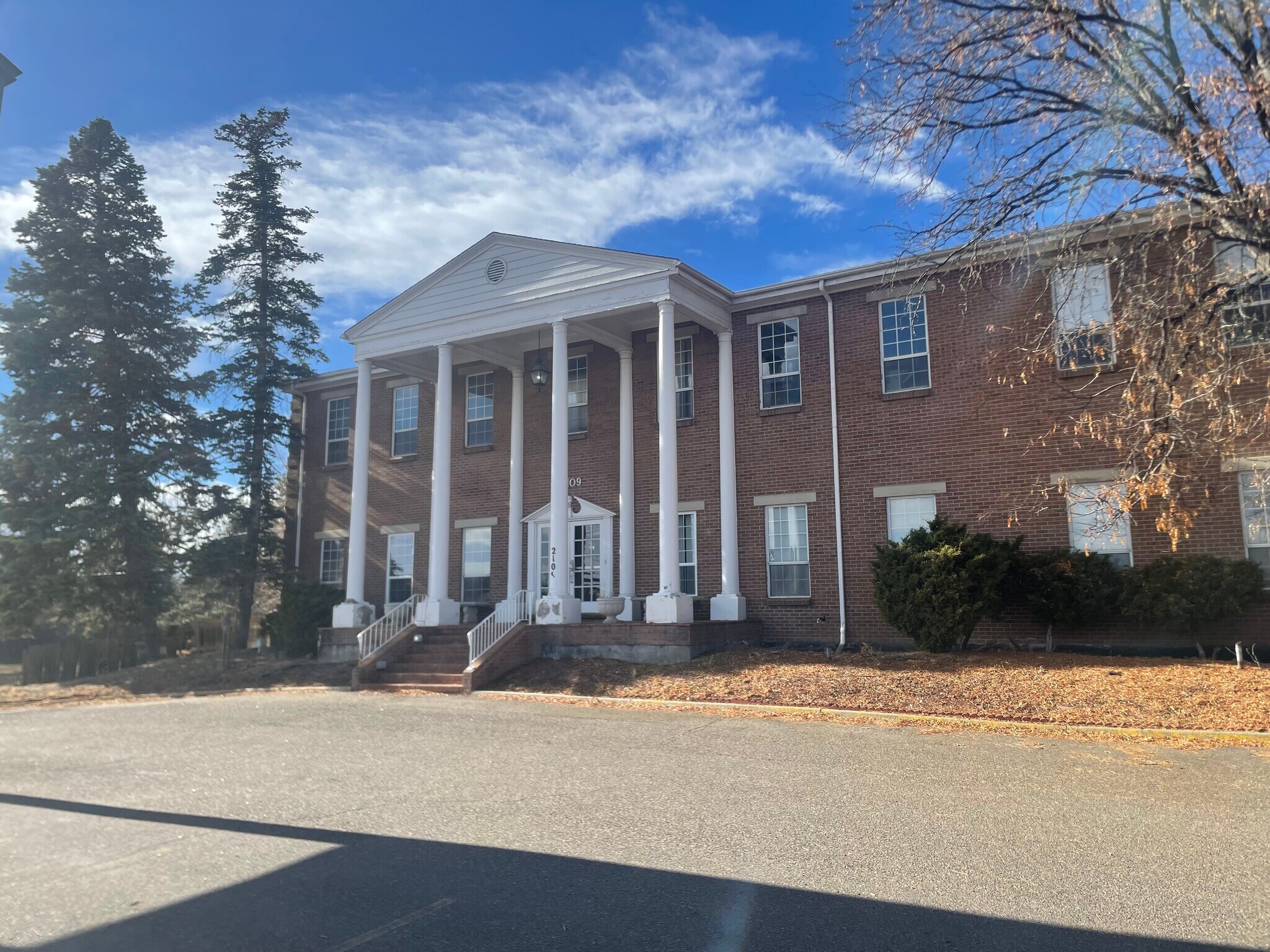 2109 S Wadsworth Blvd, Lakewood, CO à louer Photo principale– Image 1 sur 9