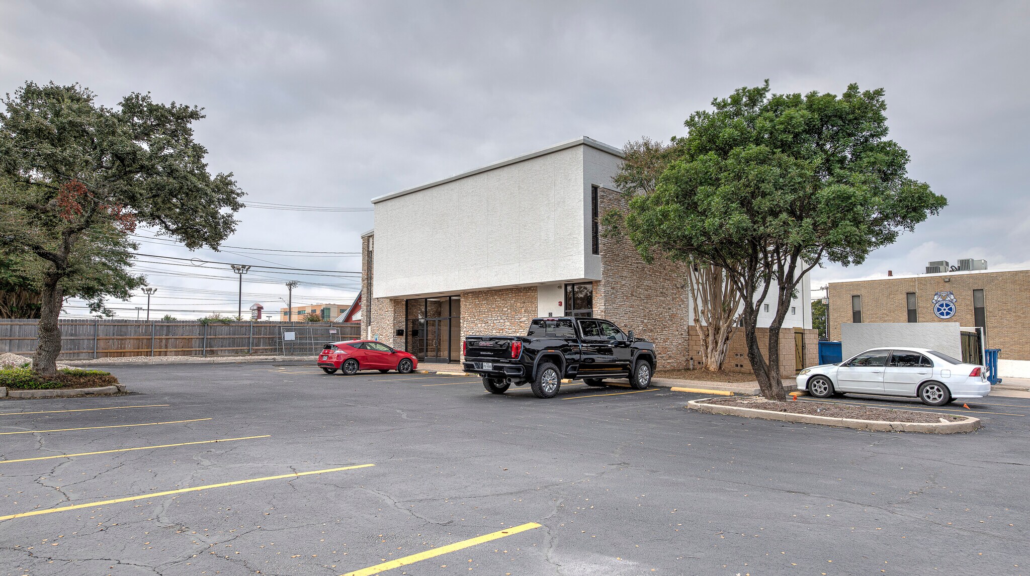 8200 Windway Dr, Windcrest, TX à louer Photo de l’immeuble– Image 1 sur 7