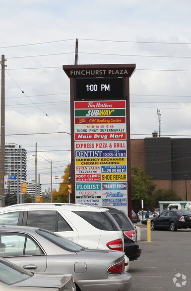 4905-4931 Bathurst St, Toronto, ON à louer - Photo de l’immeuble – Image 3 sur 3