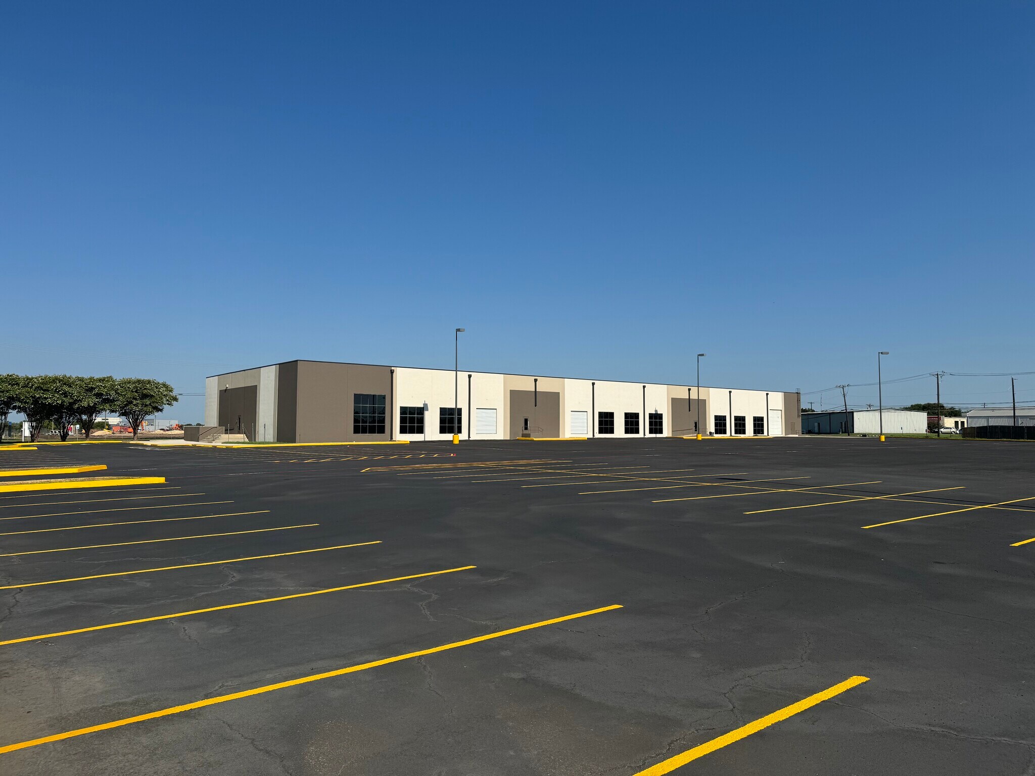902 N Twin Creek Dr, Killeen, TX à louer Photo de l’immeuble– Image 1 sur 7