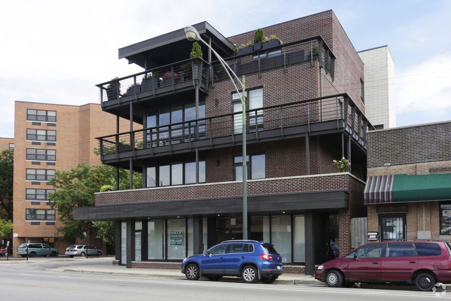 2299 N Clybourn Ave, Chicago, IL à louer - Photo de l’immeuble – Image 3 sur 3