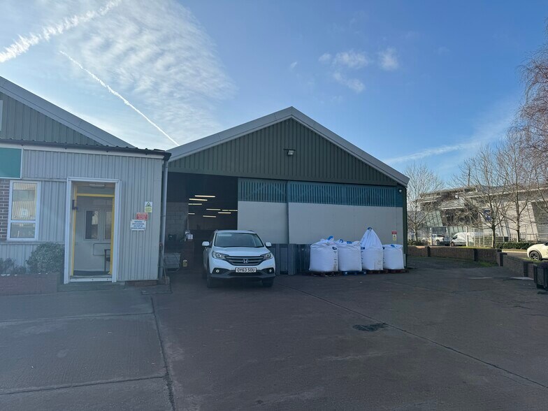 2-4 Marsh Green North Rd, Exeter à louer - Photo de l’immeuble – Image 3 sur 5