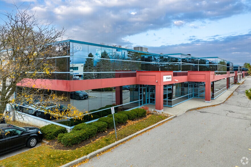 100 Leek Cres, Richmond Hill, ON à louer - Photo principale – Image 1 sur 4