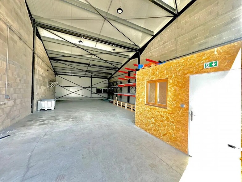 Local d'activités dans Bulle à vendre - Photo de l’immeuble – Image 1 sur 1