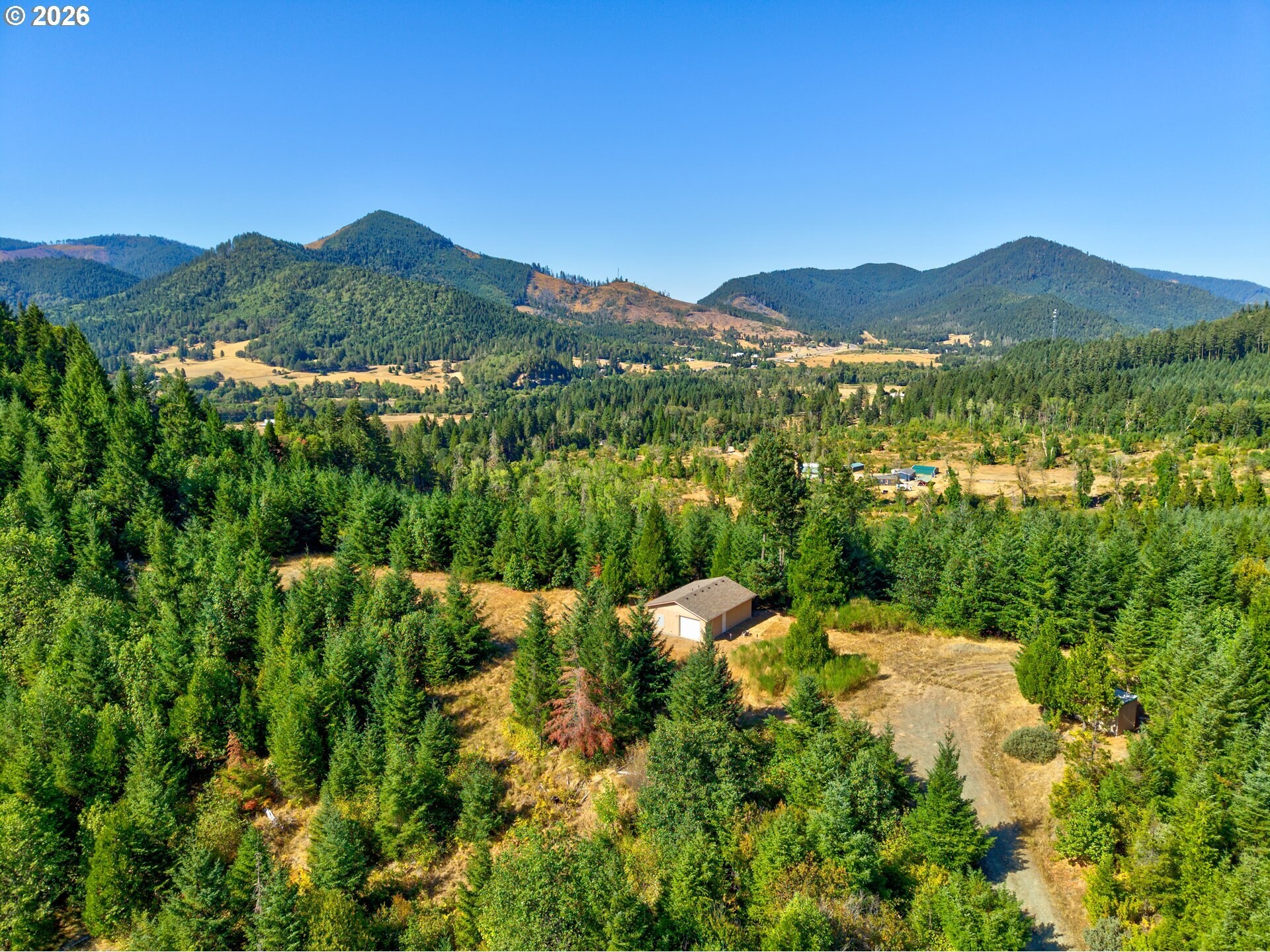 1517 Quines Creek Rd, Azalea, OR à vendre Photo principale– Image 1 sur 12