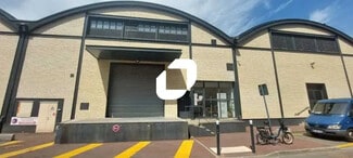 Plus de détails pour Local d'activités à louer