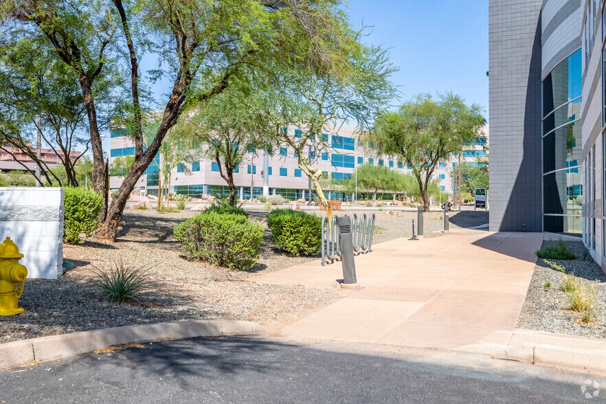 1295 W Washington St, Tempe, AZ à louer - Photo de l’immeuble – Image 2 sur 5
