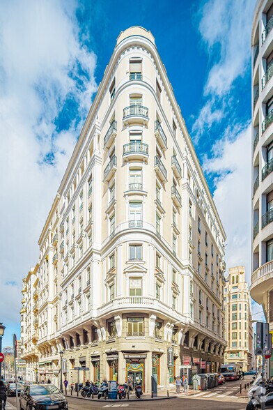 Calle Gran Vía, 69, Madrid, Madrid à louer - Photo de l’immeuble – Image 3 sur 3