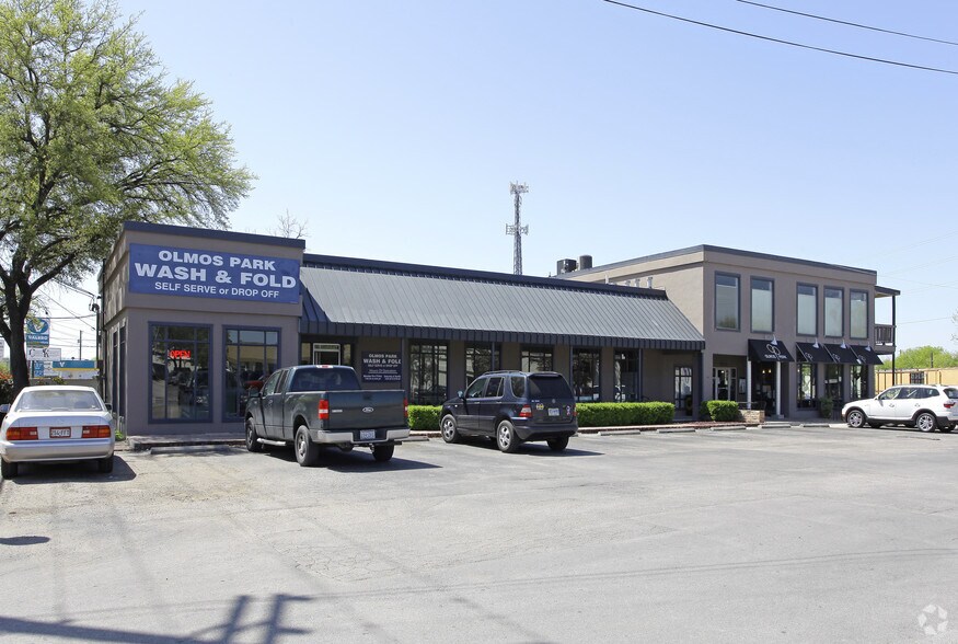 5221-5331 McCullough Ave, San Antonio, TX à louer - Photo de l’immeuble – Image 2 sur 4