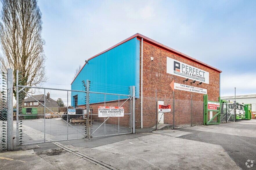 Gladstone Rd, Bolton à louer - Photo principale – Image 1 sur 2